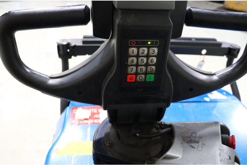 Toyota OSE120 - Stivuitorul selector: Foto 2 Toyota OSE120 - Stivuitorul selector: Foto 2