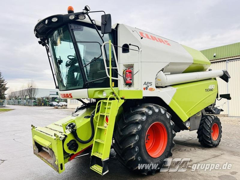 CLAAS Tucano 430 - Combină de recoltat cereale: Foto 1 CLAAS Tucano 430 - Combină de recoltat cereale: Foto 1