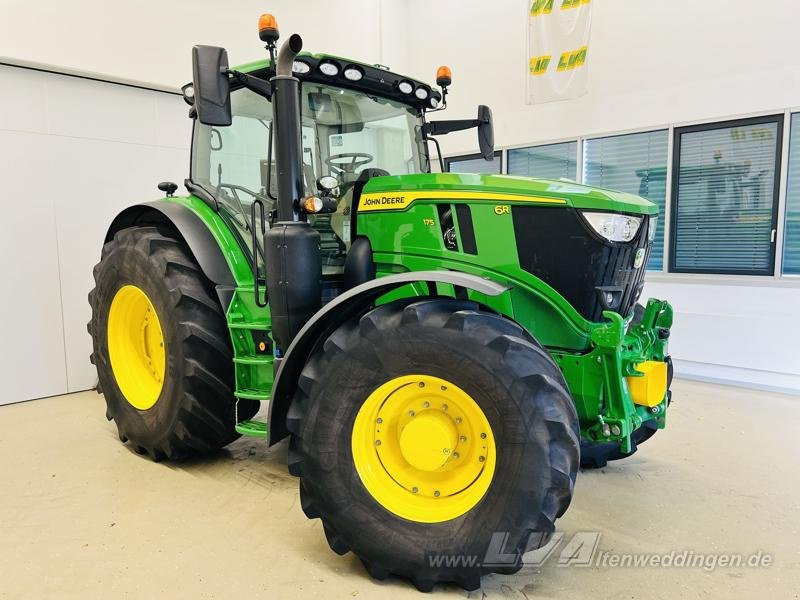 John Deere 6R 175 - Tractor agricol: Foto 4 John Deere 6R 175 - Tractor agricol: Foto 4