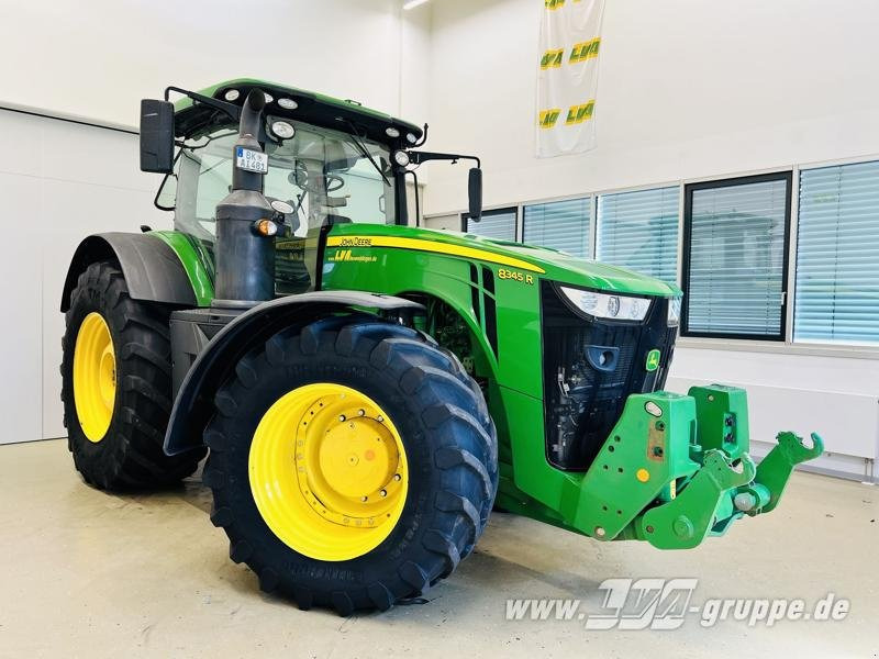John Deere 8345R FRONT PTO - Tractor agricol: Foto 4 John Deere 8345R FRONT PTO - Tractor agricol: Foto 4