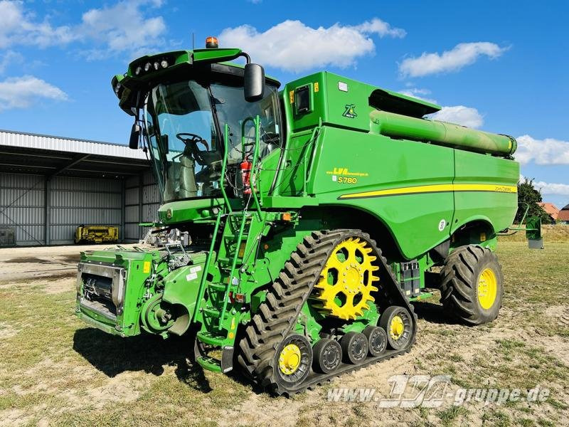 John Deere S780i ProDrive - Combină de recoltat cereale: Foto 1 John Deere S780i ProDrive - Combină de recoltat cereale: Foto 1