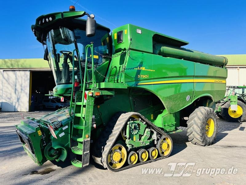 John Deere S790 - Combină de recoltat cereale: Foto 1 John Deere S790 - Combină de recoltat cereale: Foto 1