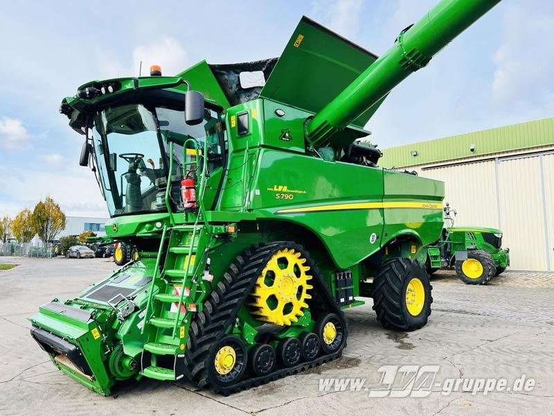John Deere S790 - Combină de recoltat cereale: Foto 2 John Deere S790 - Combină de recoltat cereale: Foto 2