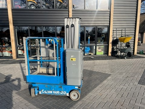 GENIE GR20 boomlift - Platformă verticală: Foto 2 GENIE GR20 boomlift - Platformă verticală: Foto 2