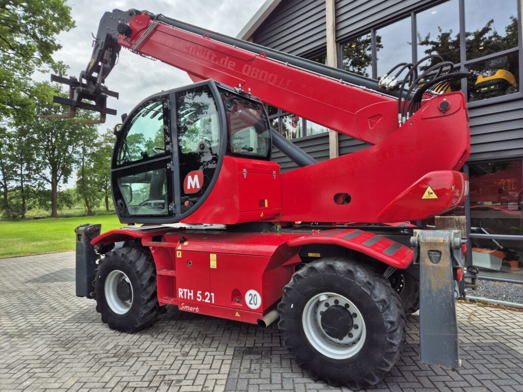 MAGNI RTH 5.21 Smart – D/C - Stivuitor telescopic: Foto 3 MAGNI RTH 5.21 Smart – D/C - Stivuitor telescopic: Foto 3