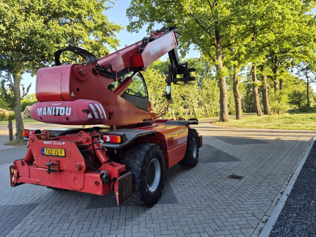 MANITOU MRT 1850+ privilege - Stivuitor telescopic: Foto 5 MANITOU MRT 1850+ privilege - Stivuitor telescopic: Foto 5