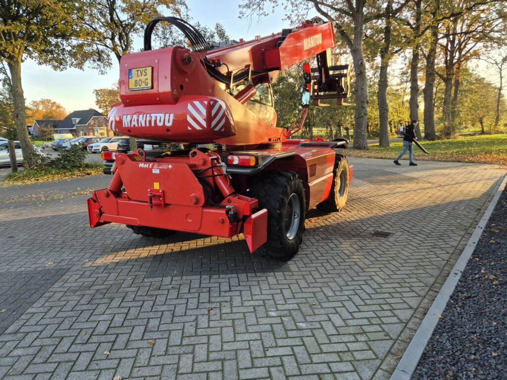 MANITOU MRT 2150+ privilege - Stivuitor telescopic: Foto 5 MANITOU MRT 2150+ privilege - Stivuitor telescopic: Foto 5