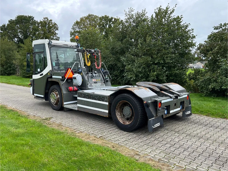 Terberg DT 183 | DISTRIBUTION TERMINAL | 8949 HOURS !!!! | LOW STEPS - Tractor terminal: Foto 5 Terberg DT 183 | DISTRIBUTION TERMINAL | 8949 HOURS !!!! | LOW STEPS - Tractor terminal: Foto 5