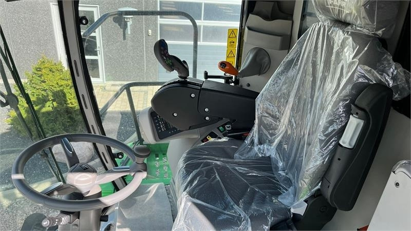 Deutz-fahr C7206 With 24feed - 7.2m header. New and unused Co - Combină de recoltat cereale: Foto 4 Deutz-fahr C7206 With 24feed - 7.2m header. New and unused Co - Combină de recoltat cereale: Foto 4