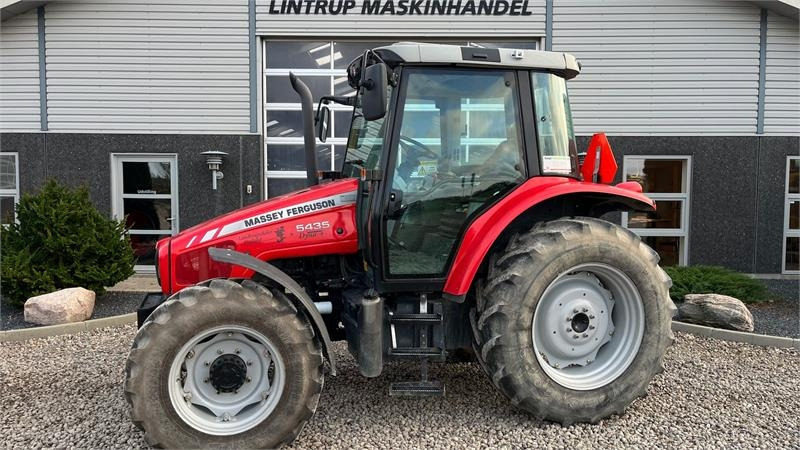 Massey Ferguson 5435 Stepnose med utrolig godt udsyn. Dyna 4. Hand - Tractor agricol: Foto 1 Massey Ferguson 5435 Stepnose med utrolig godt udsyn. Dyna 4. Hand - Tractor agricol: Foto 1