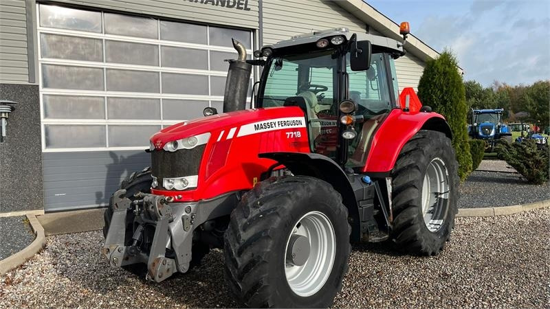 Massey Ferguson 7718 Dyna VT Med frontlift og frontPTO - Tractor agricol: Foto 2 Massey Ferguson 7718 Dyna VT Med frontlift og frontPTO - Tractor agricol: Foto 2