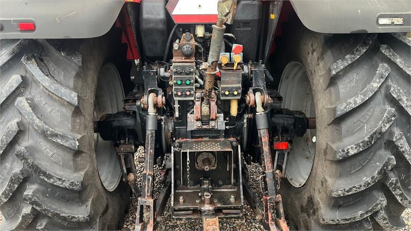 Massey Ferguson 8250 Powercontrol - Tractor agricol: Foto 4 Massey Ferguson 8250 Powercontrol - Tractor agricol: Foto 4