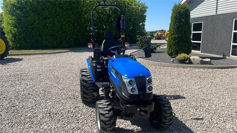 Tractor comunal Solis H26 HST Hydrostat. Industrihjul: Foto 20 Tractor comunal Solis H26 HST Hydrostat. Industrihjul: Foto 20