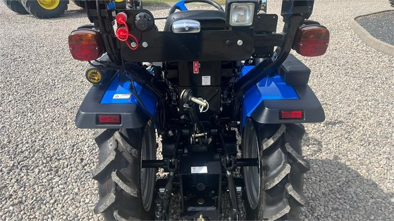 Solis S26 6+2 gearmaskine med servostyring - Tractor agricol: Foto 4 Solis S26 6+2 gearmaskine med servostyring - Tractor agricol: Foto 4
