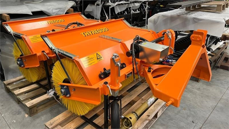 Thyregod TK 1600 PTO, med hydraulisk sving. - Perie: Foto 2 Thyregod TK 1600 PTO, med hydraulisk sving. - Perie: Foto 2