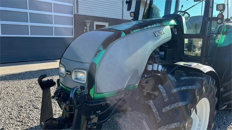 Valtra T130 med 3.5ton frontlift - Tractor agricol: Foto 4 Valtra T130 med 3.5ton frontlift - Tractor agricol: Foto 4