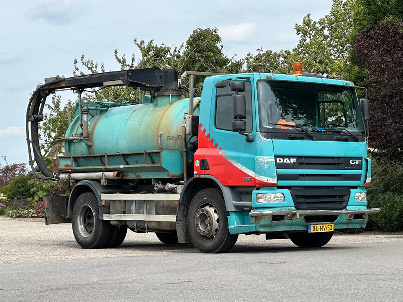 DAF CF 75.250 WITH RAVO KZ7082/150 VACUUM / CHANNEL CLEANER - Maşină pentru vidanjări: Foto 1 DAF CF 75.250 WITH RAVO KZ7082/150 VACUUM / CHANNEL CLEANER - Maşină pentru vidanjări: Foto 1