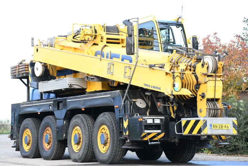 Terex-Demag AC60 CITY CLASS! Double cab!!8X8!! - Macara tot teren: Foto 1 Terex-Demag AC60 CITY CLASS! Double cab!!8X8!! - Macara tot teren: Foto 1