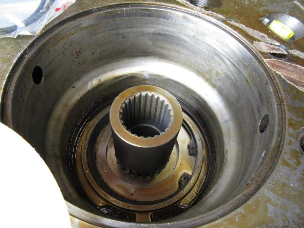 Bomag 05901806R - 05901319R - Transmisie finală pentru Utilaje constructii: Foto 2 Bomag 05901806R - 05901319R - Transmisie finală pentru Utilaje constructii: Foto 2