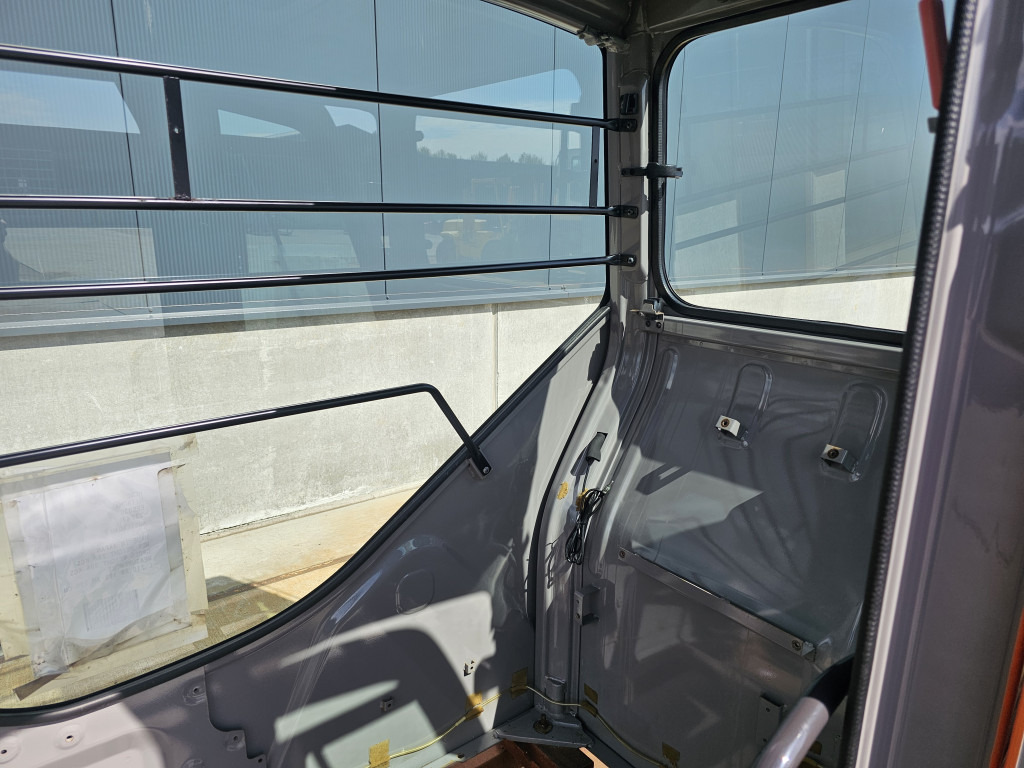 Cabină pentru Utilaje constructii nou Hitachi ZX-1 Short Swing - 9230645: Foto 7 Cabină pentru Utilaje constructii nou Hitachi ZX-1 Short Swing - 9230645: Foto 7