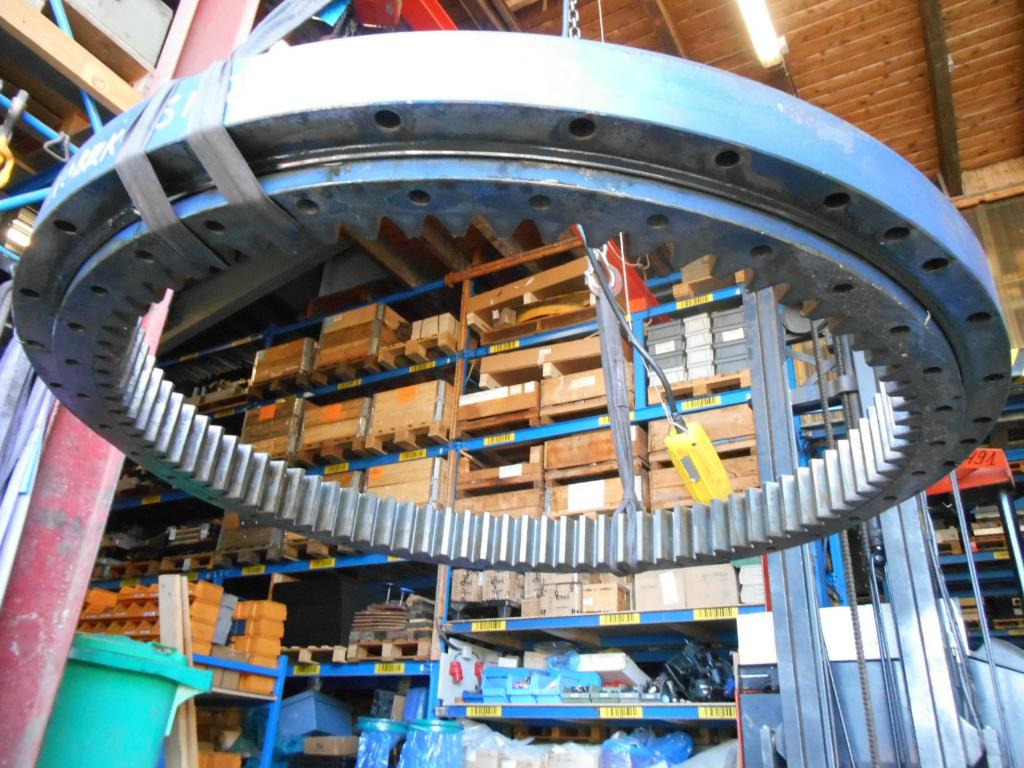 Kobelco LQ40FU0001F1 - Rulment rotire pentru Utilaje constructii: Foto 5 Kobelco LQ40FU0001F1 - Rulment rotire pentru Utilaje constructii: Foto 5