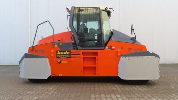 Hamm HP 180 I - Compactor cu pneuri: Foto 1 Hamm HP 180 I - Compactor cu pneuri: Foto 1