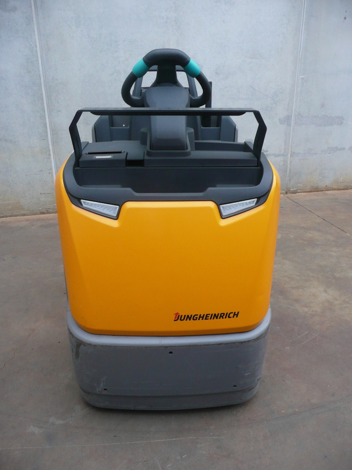 Jungheinrich ECE 220 1250x540mm - Stivuitorul selector: Foto 5 Jungheinrich ECE 220 1250x540mm - Stivuitorul selector: Foto 5