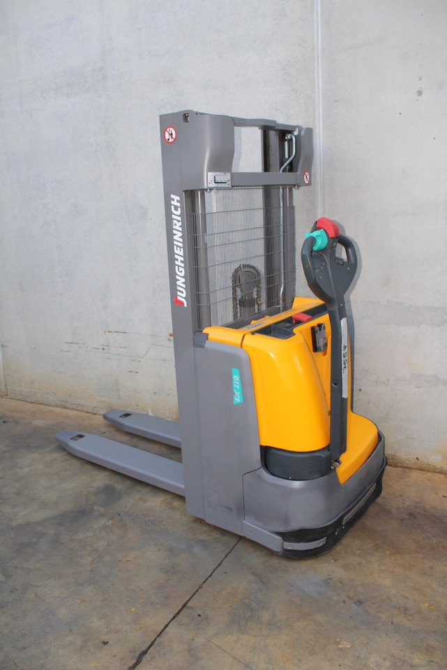 Jungheinrich EJC 110 250 ZZ - Transpalet la mare înălţime: Foto 1 Jungheinrich EJC 110 250 ZZ - Transpalet la mare înălţime: Foto 1