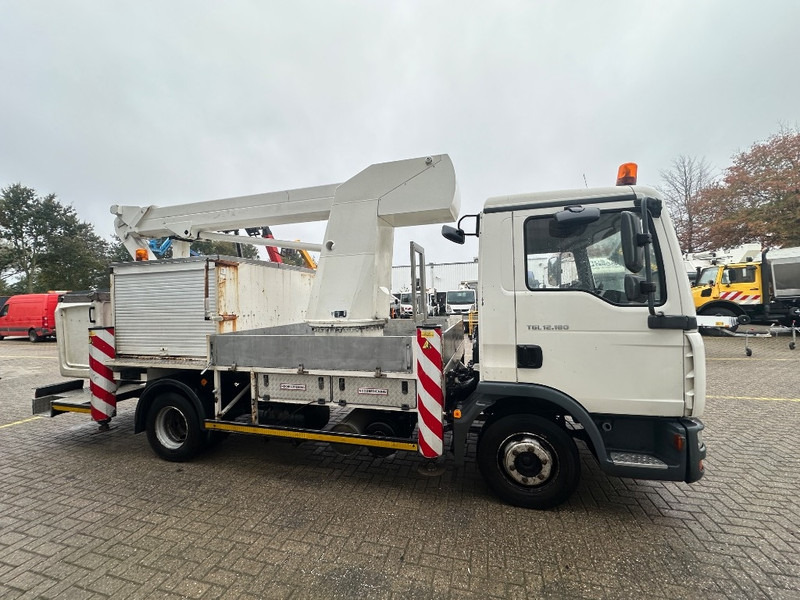 BISON Palfinger TKA 17 - Camion cu nacela: Foto 5 BISON Palfinger TKA 17 - Camion cu nacela: Foto 5