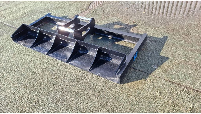 SE Equipment / Planeringsbalk / Avjämningsbalk / A - Ataşament pentru Utilaje constructii: Foto 2 SE Equipment / Planeringsbalk / Avjämningsbalk / A - Ataşament pentru Utilaje constructii: Foto 2