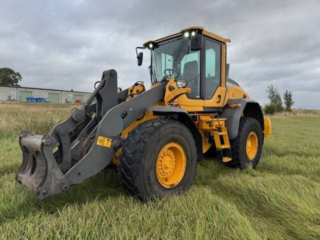 Volvo L 70 H - Încărcător frontal pe pneuri: Foto 1 Volvo L 70 H - Încărcător frontal pe pneuri: Foto 1