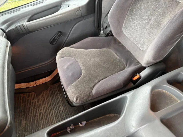 Scania P94-220 Chassis curtainslider DB 4X2 NA 65115 Low Milage în leasing Scania P94-220 Chassis curtainslider DB 4X2 NA 65115 Low Milage: Foto 19 Scania P94-220 Chassis curtainslider DB 4X2 NA 65115 Low Milage în leasing Scania P94-220 Chassis curtainslider DB 4X2 NA 65115 Low Milage: Foto 19