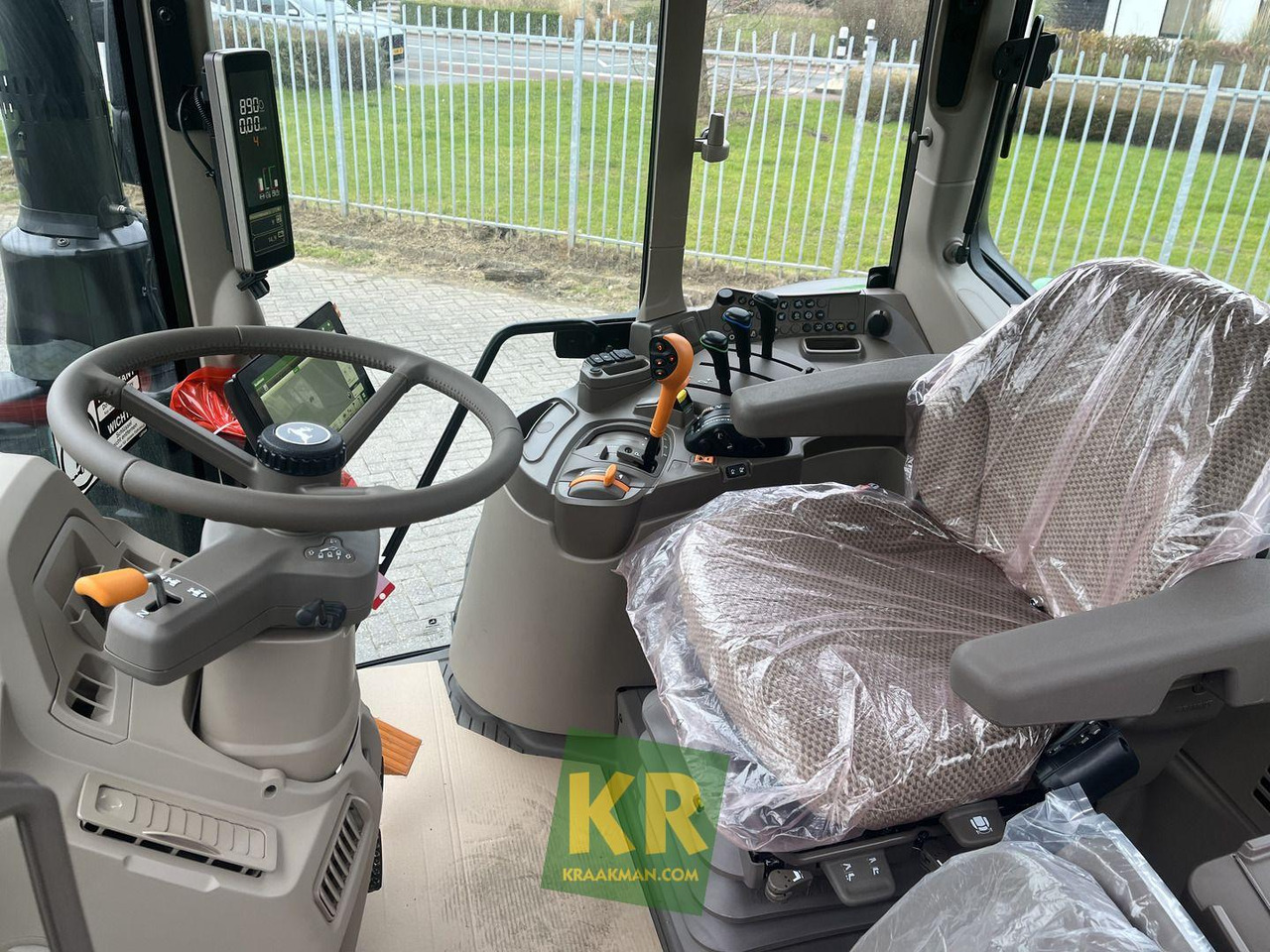 6100M John Deere - Tractor agricol: Foto 5 6100M John Deere - Tractor agricol: Foto 5