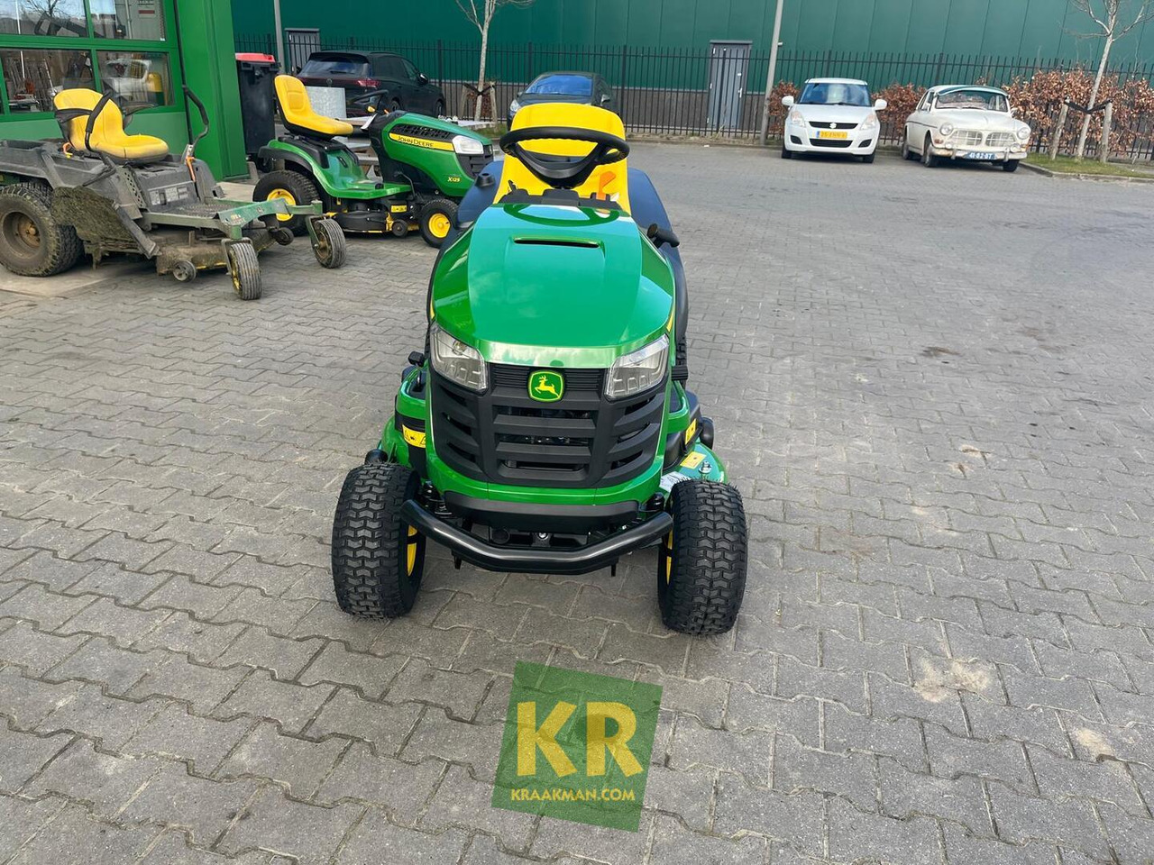 Maşină de tuns iarba nou X167R John Deere: Foto 6
