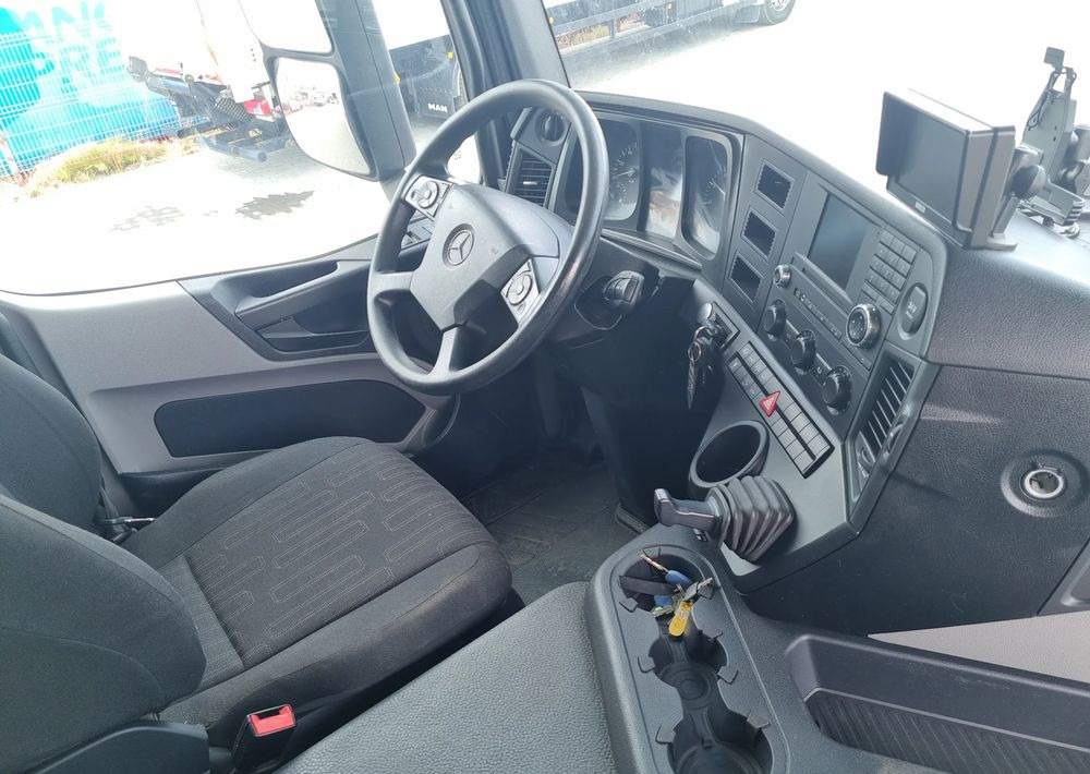 Mercedes-Benz Antos 1830 rozstaw osi 3,60 - Camion şasiu: Foto 4 Mercedes-Benz Antos 1830 rozstaw osi 3,60 - Camion şasiu: Foto 4