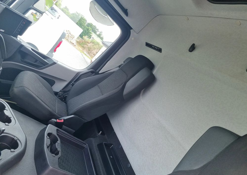 Mercedes-Benz Antos 1830 rozstaw osi 3,60 - Camion şasiu: Foto 5 Mercedes-Benz Antos 1830 rozstaw osi 3,60 - Camion şasiu: Foto 5