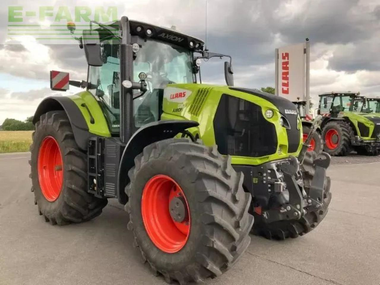CLAAS axion 810 cmatic cebis CMATIC CEBIS - Tractor agricol: Foto 3 CLAAS axion 810 cmatic cebis CMATIC CEBIS - Tractor agricol: Foto 3