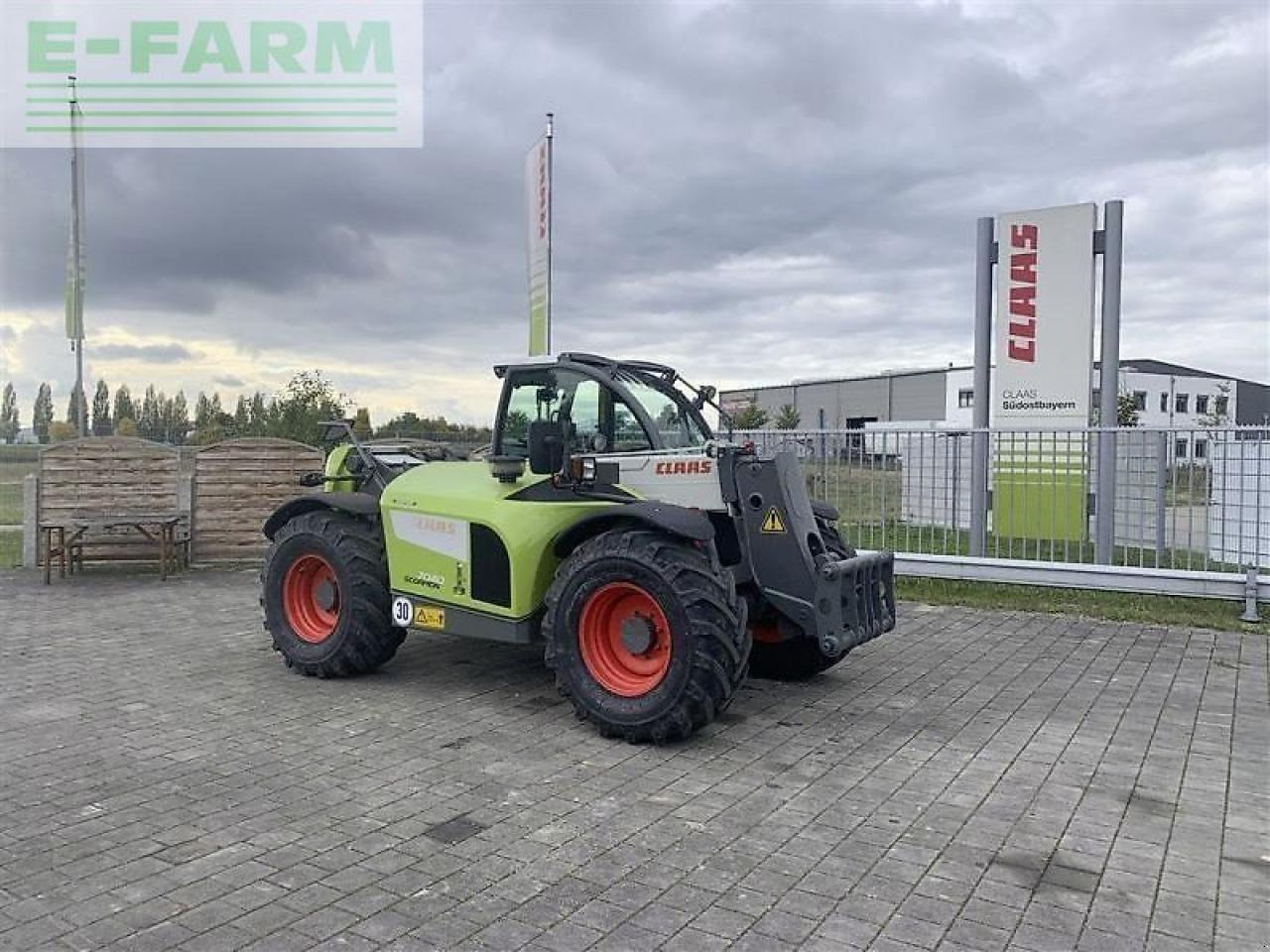 CLAAS scorpion 7040 - Stivuitor telescopic: Foto 1 CLAAS scorpion 7040 - Stivuitor telescopic: Foto 1