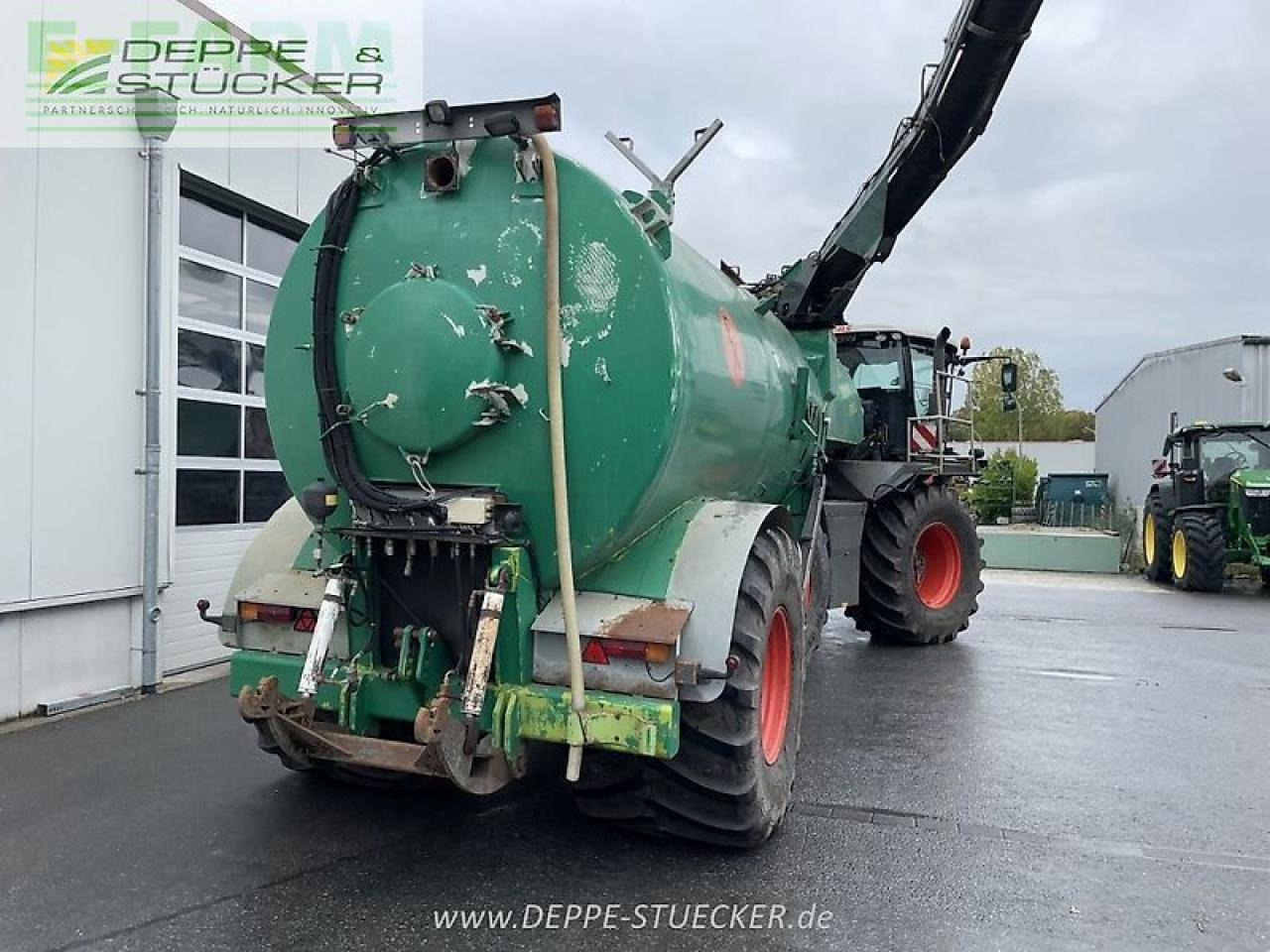 CLAAS xerion 3800 saddle trac SADDLE TRAC - Tractor agricol: Foto 2 CLAAS xerion 3800 saddle trac SADDLE TRAC - Tractor agricol: Foto 2