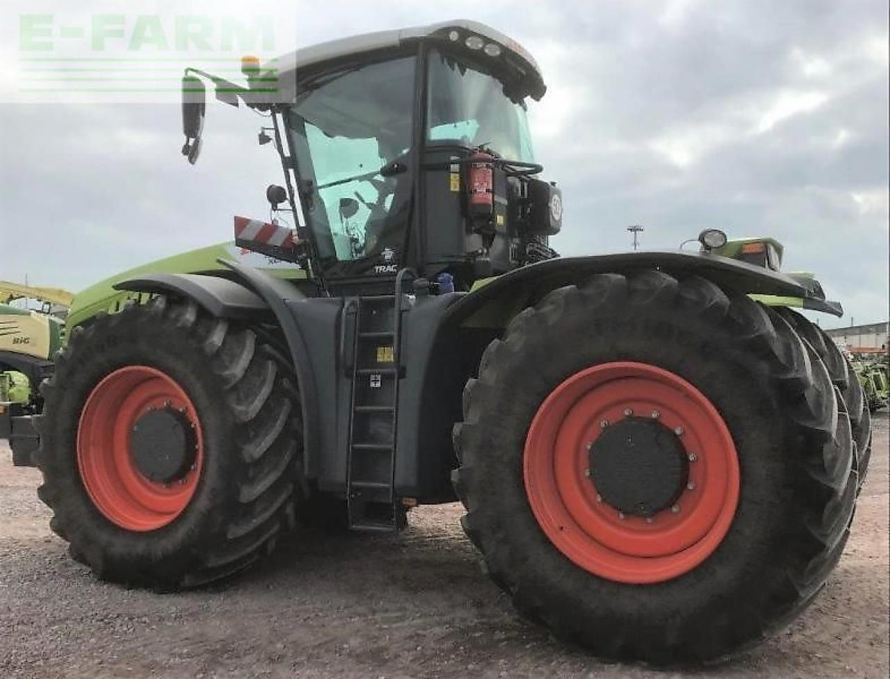 Tractor agricol CLAAS xerion 4200 trac TRAC: Foto 6 Tractor agricol CLAAS xerion 4200 trac TRAC: Foto 6