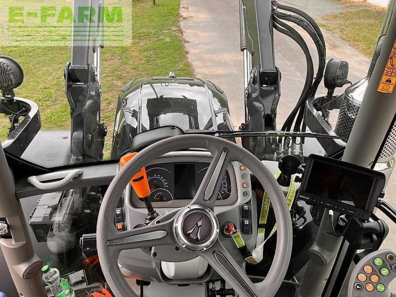 Tractor agricol Deutz-Fahr 6135 c ttv mit stoll frontlader TTV: Foto 11