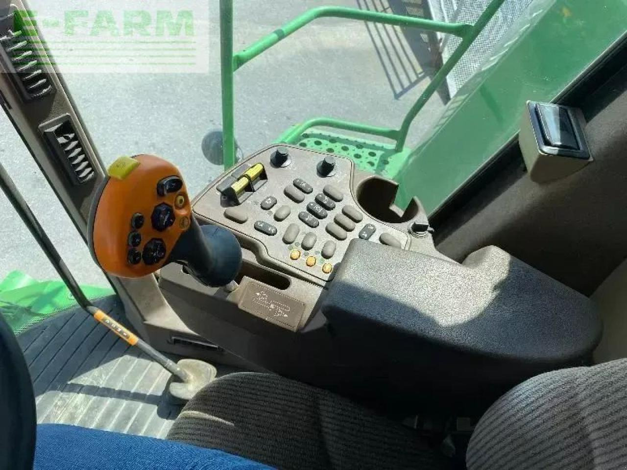 Combină de recoltat cereale John Deere t660: Foto 10 Combină de recoltat cereale John Deere t660: Foto 10
