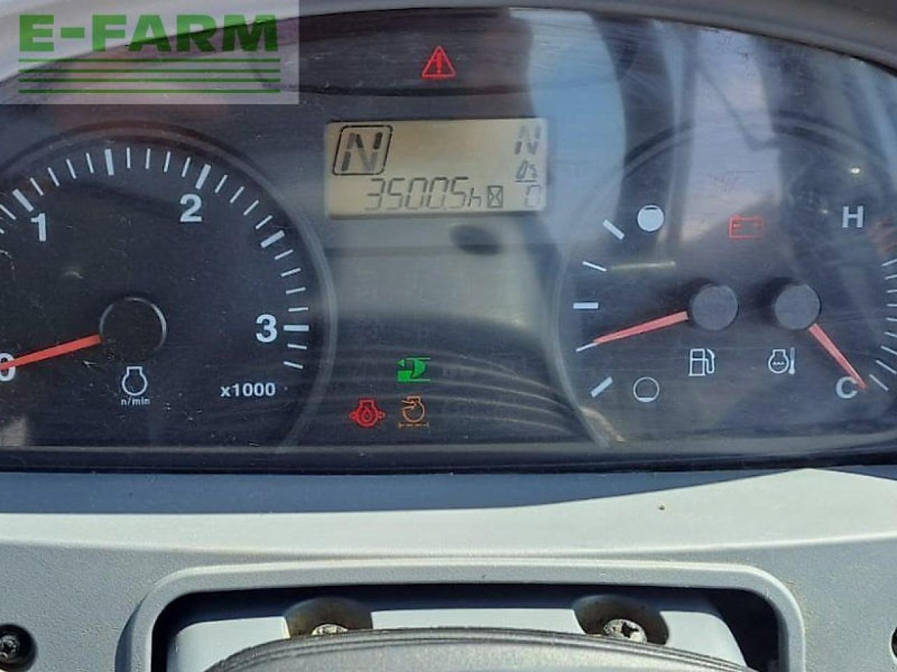 Kubota m135-17 gx 2 - Tractor agricol: Foto 5 Kubota m135-17 gx 2 - Tractor agricol: Foto 5