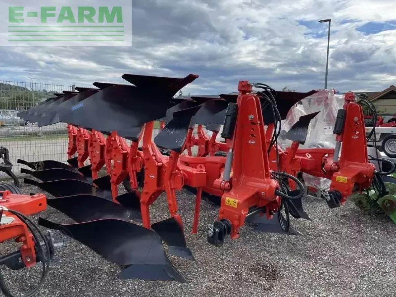 Kuhn varimaster 153 4e5t - Plug: Foto 1 Kuhn varimaster 153 4e5t - Plug: Foto 1
