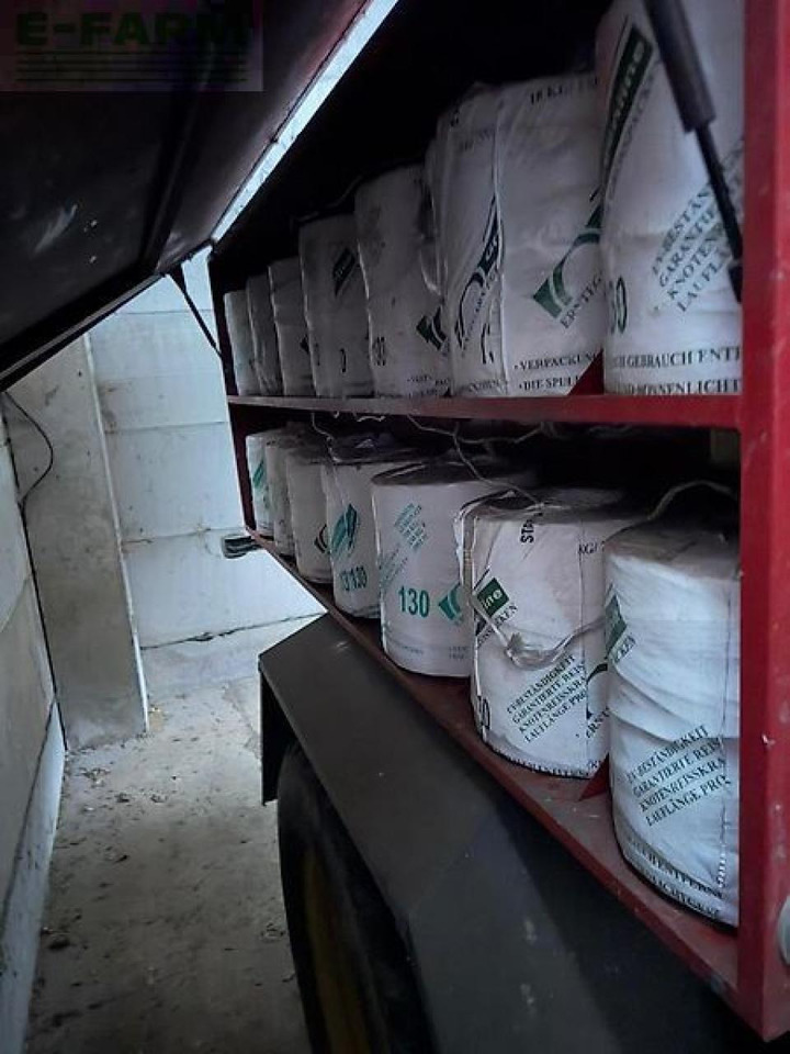 New Holland d1010 - Presă baloţi dreptunghiulari: Foto 4 New Holland d1010 - Presă baloţi dreptunghiulari: Foto 4