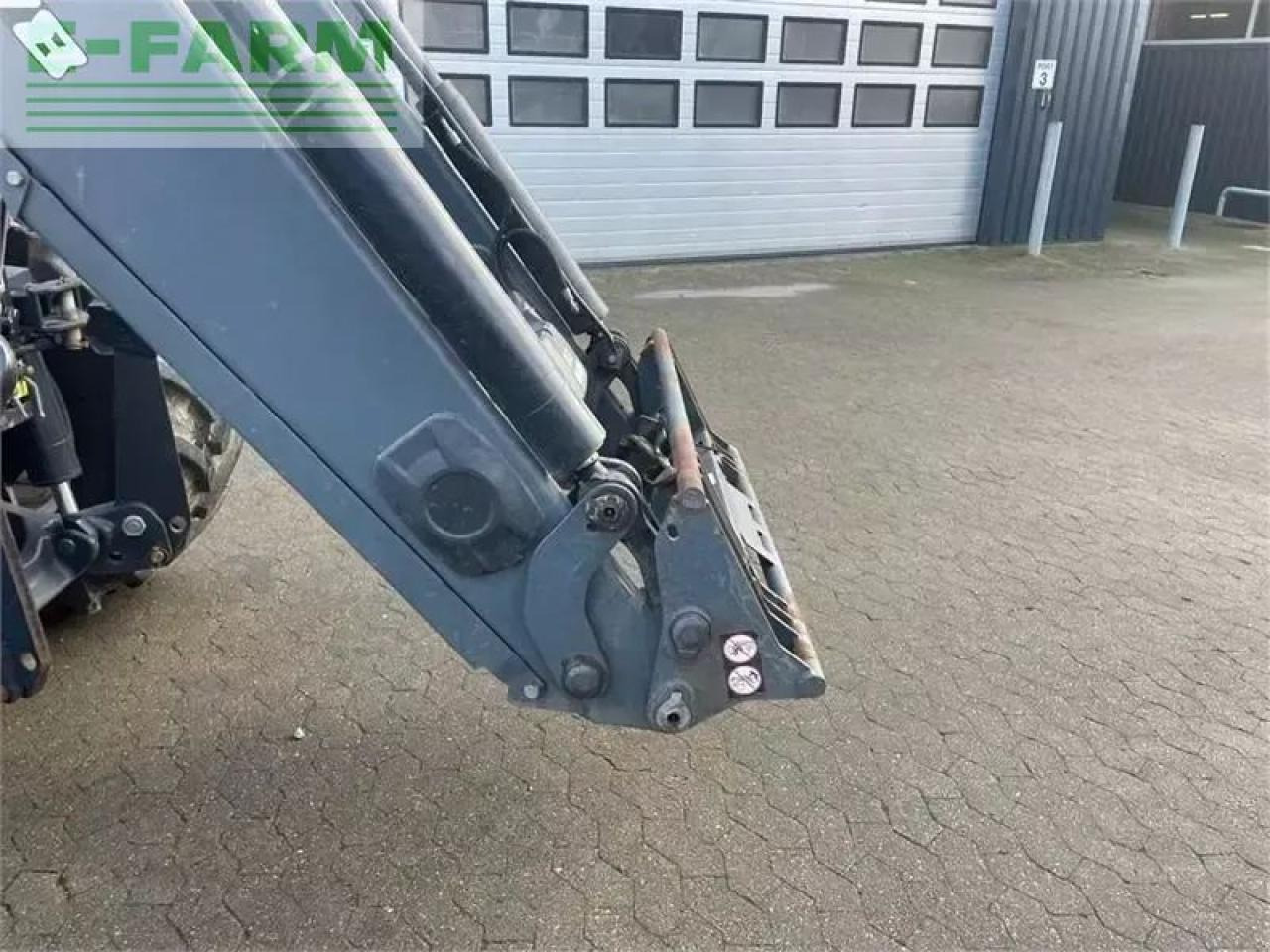 New Holland t7.220 med alø frontlæsser - Tractor agricol: Foto 2 New Holland t7.220 med alø frontlæsser - Tractor agricol: Foto 2