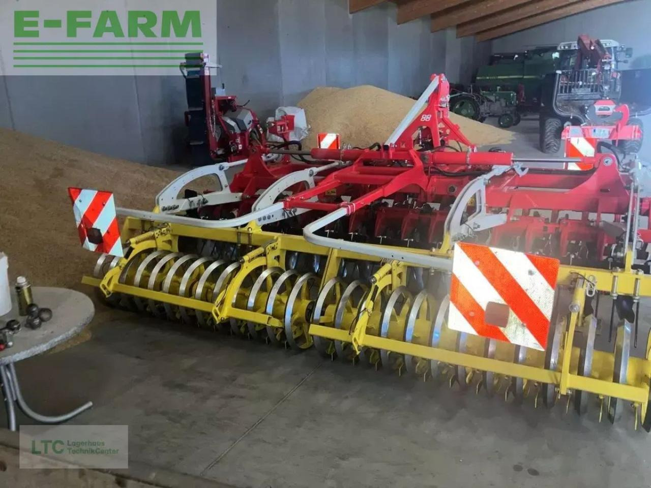 Pöttinger terradisc 4001k - Maşină pentru prelucrarea solului: Foto 4 Pöttinger terradisc 4001k - Maşină pentru prelucrarea solului: Foto 4