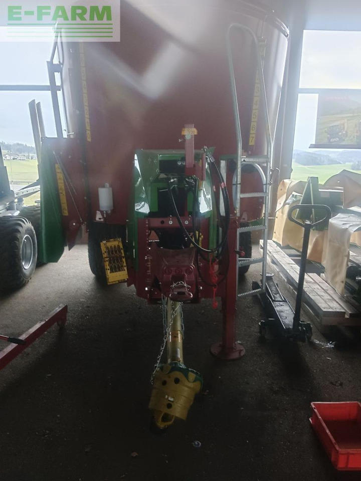 Strautmann verti - mix 1251 - Utilaje de creştere vite: Foto 2 Strautmann verti - mix 1251 - Utilaje de creştere vite: Foto 2