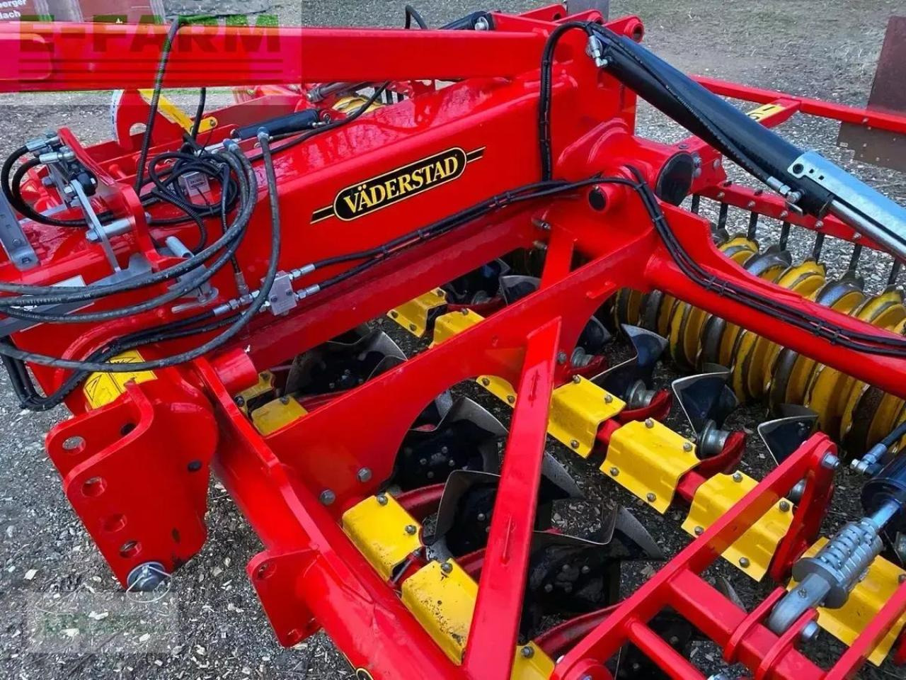 Väderstad carrier xt 425 - Maşină pentru prelucrarea solului: Foto 4 Väderstad carrier xt 425 - Maşină pentru prelucrarea solului: Foto 4