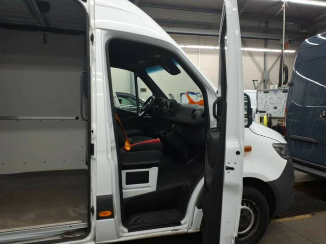 Dubă MERCEDES-BENZ Sprinter 315 CDI Kasten,3924mm,Automatik,LED...: Foto 17